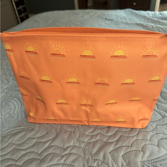NWT Thirty-one Zipper Pouch - Picture 3 of 4